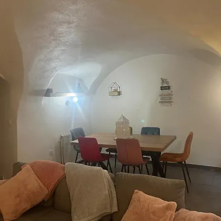 בית נופש Maison De Bourg Avec Patio Saint-Germain-Lembron